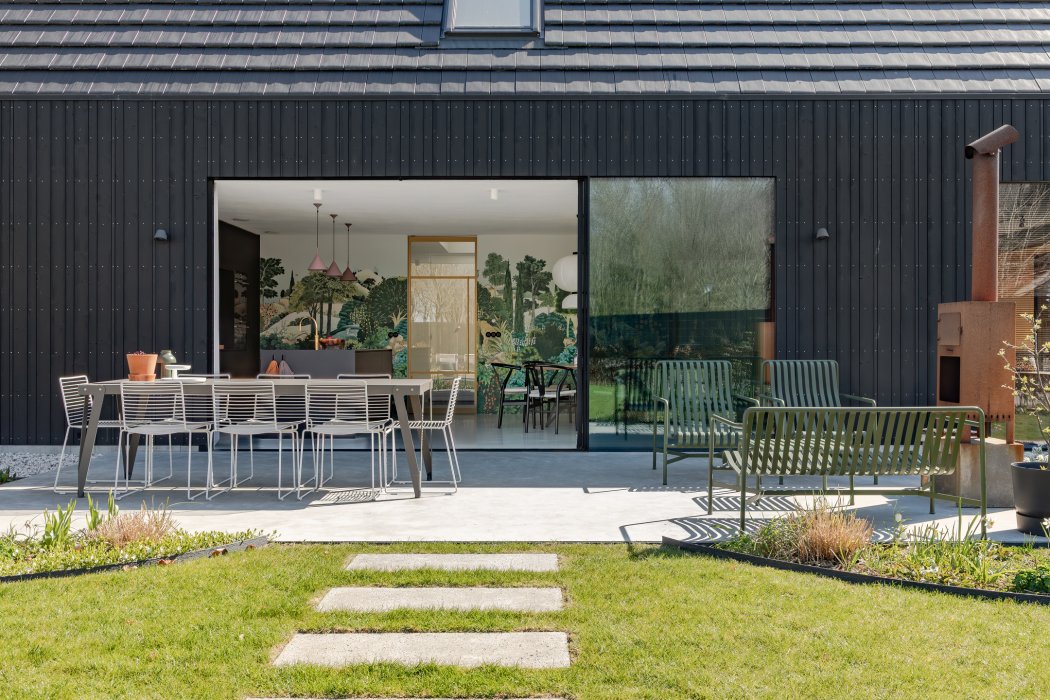Schuurwoning met aluminium schuifpui